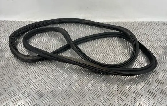 Mercedes-Benz GL X166 Trunk rubber seal (body)
