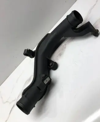 Volkswagen PASSAT B6 Air intake hose/pipe 5N0145770A