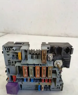 Peugeot 406 Fuse module 962802448002 PSA962802448002 31155904
