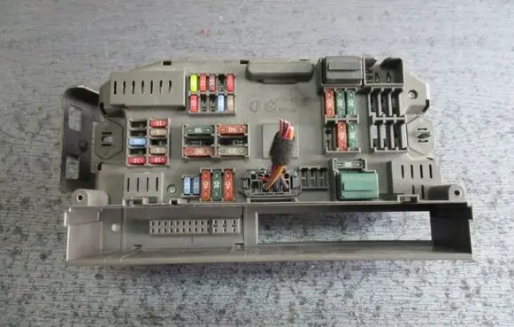 BMW 2 Active Tourer U06 Audio system kit 6931690