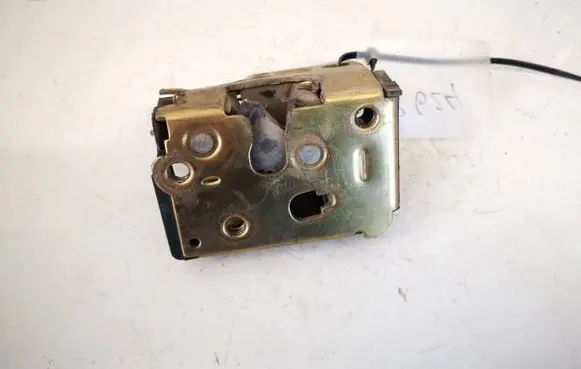 Nissan Primera Front door lock