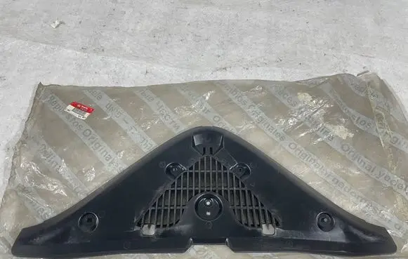 Alfa Romeo 166 Front bumper upper radiator grill 60609365 0060609365