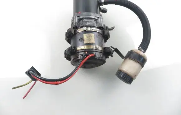 Peugeot 106 Power steering pump 183042610Y