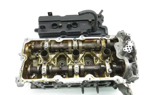 Nissan Murano Z50 Engine head R8J11L