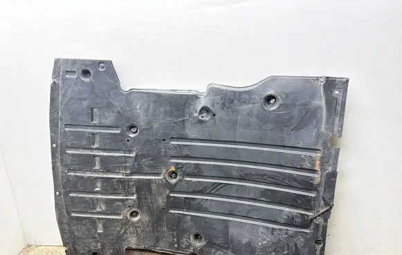 Volkswagen ID.7 Engine splash shield/under tray 1EE825236C