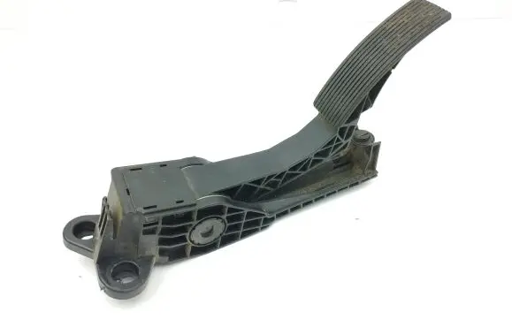 Mercedes-Benz ML W164 Accelerator throttle pedal A1643000004