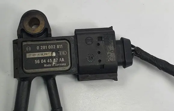 Chrysler 300 - 300C Exhaust gas pressure sensor 0281002811
