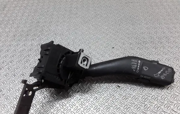 Volkswagen Caddy Wiper control stalk 1K0953519J