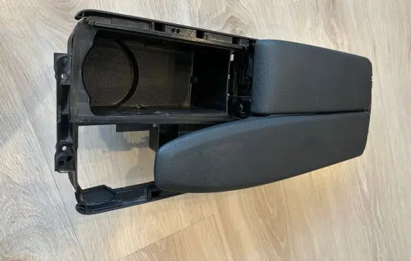 Mercedes-Benz C W204 Armrest 20468100639