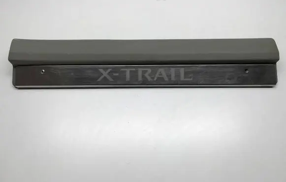 Nissan X-Trail T30 Side skirt front trim 769518H300