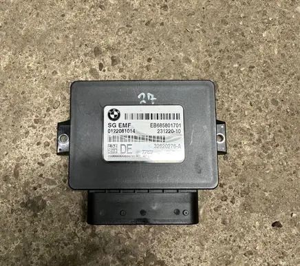 BMW 5 F10 F11 Hand brake control module 6858017 23122010 0122081014
