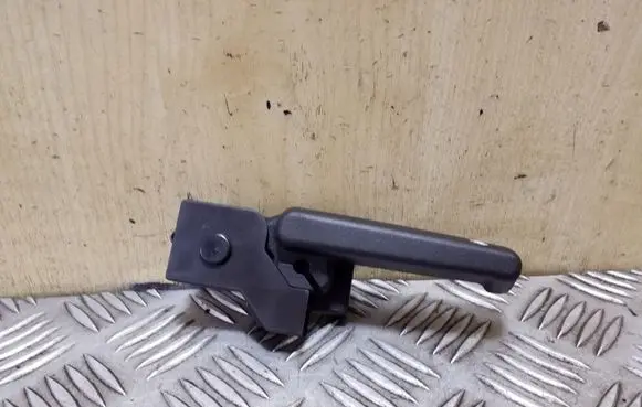 Engine bonnet (hood) release handle