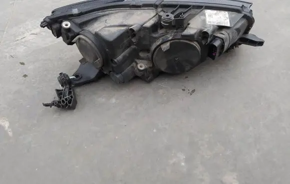 Skoda Fabia Mk3 (NJ) Headlight/headlamp 6V1941015D