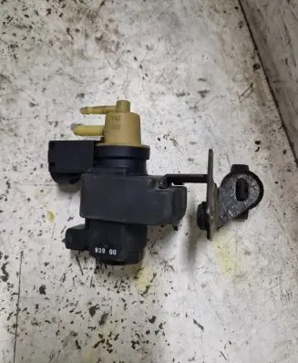 Renault Laguna II Turbo solenoid valve 8200486