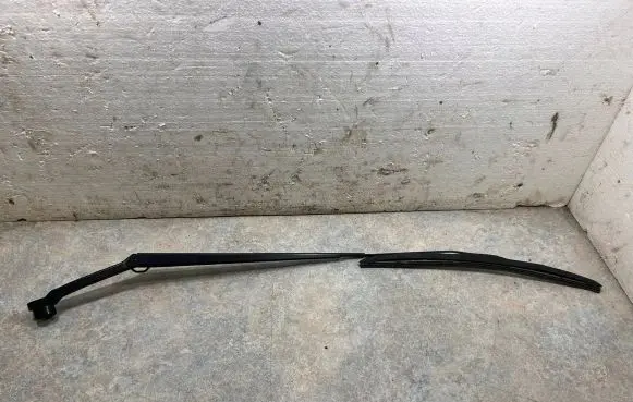 BMW i3 Windshield/front glass wiper blade 7322162 61617322162