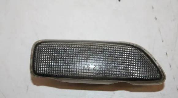 Volvo V70 Front fender indicator light 8658944