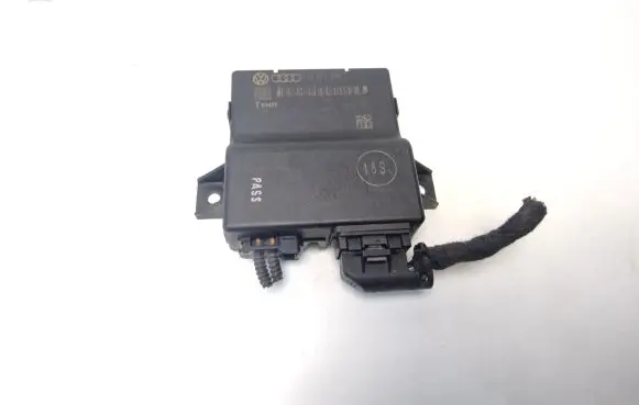 Audi Q7 4L Gateway control module 4F0907468F