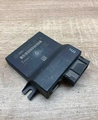 Audi A8 S8 D3 4E Gateway control module 4E0907468E 4E0910468B