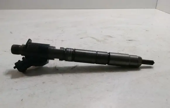 Volvo S60 Fuel injector 31303238 0446116046