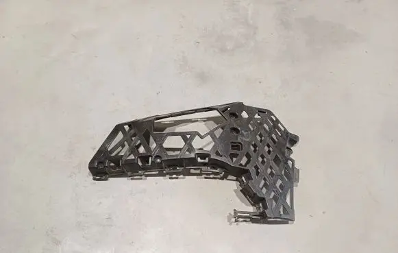 Volkswagen PASSAT B8 Front bumper mounting bracket 3G0807177