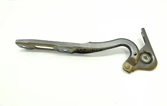 Engine bonnet/hood hinges