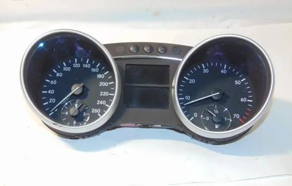 Mercedes-Benz ML W164 Speedometer (instrument cluster) A2515402448