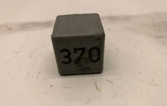 Audi A5 8T 8F Other relay 8D0951253