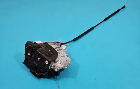 Seat Altea Rear door lock 1P0839016A IMPRK1422842