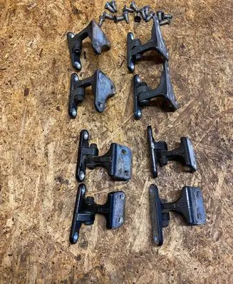 Mercedes-Benz S W220 Front door upper hinge