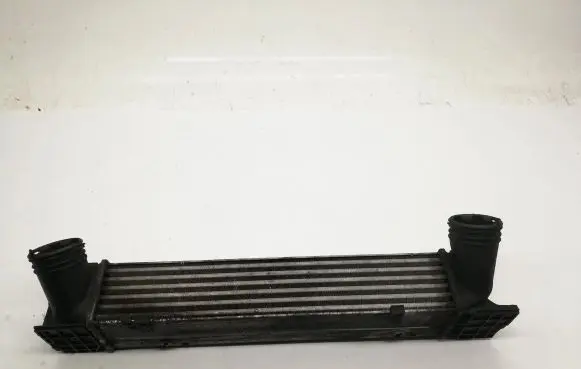 BMW 3 E90 E91 Intercooler radiator 7524916