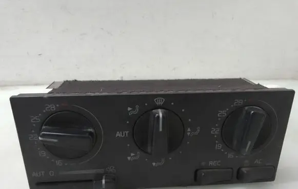 Volvo 850 Climate control unit 9166549