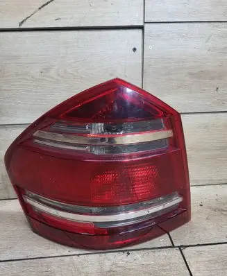 Mercedes-Benz GL X164 Rear/tail lights A1648200564 472001