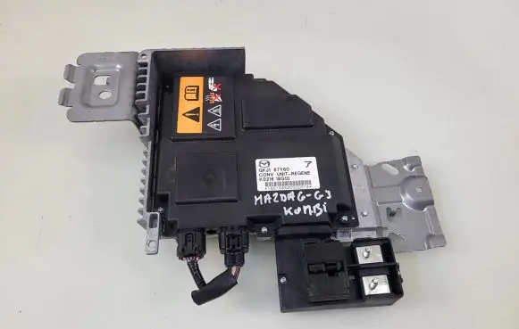 Mazda 6 Engine control unit/module GKJ1-67Y60