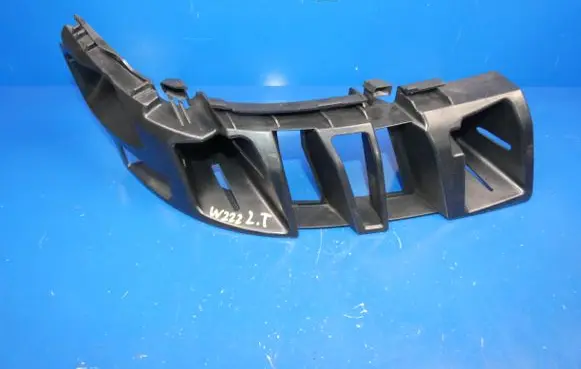 Rear bumper mounting bracket