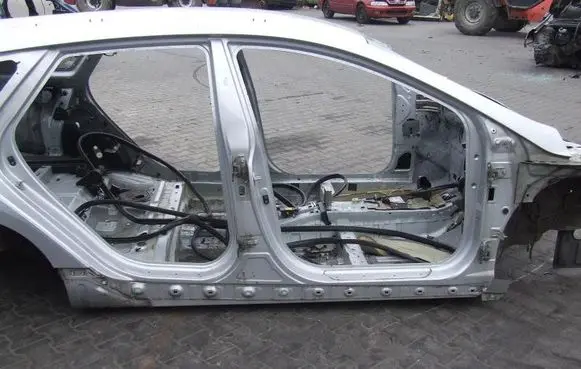 Hyundai i40 Side car body part 