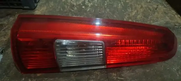 Volvo V70 Rear/tail lights 9154493