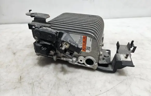Mazda 3 Voltage converter inverter 190610MZ001 0058290 BDMC67ZD3C
