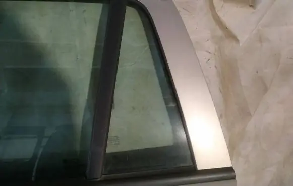 Opel Astra H Rear vent window glass as2