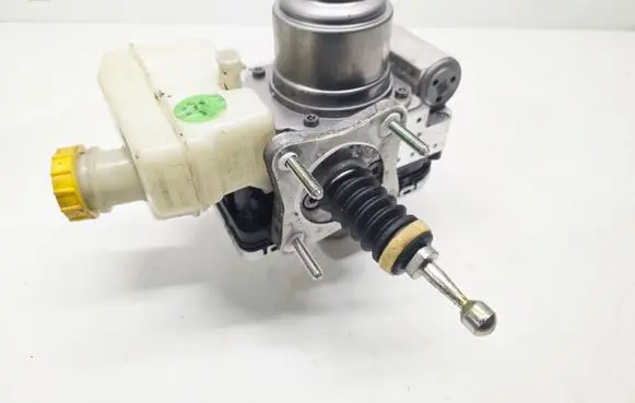 Alfa Romeo Giulia ABS Pump 50556857 50553704 50553298