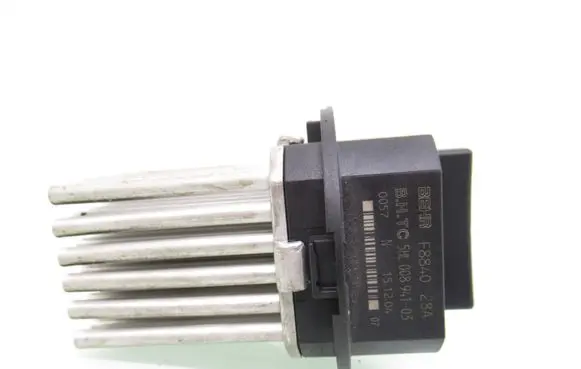 Peugeot 407 Coolant fan relay 5HL00894103 F884028A