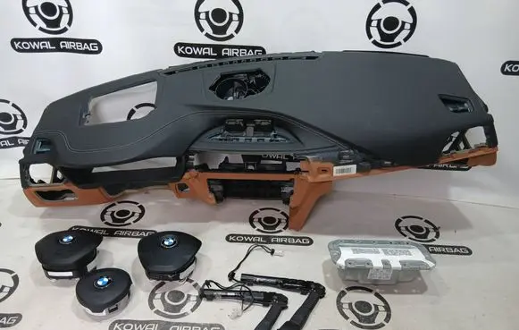 BMW M3 F80 Dashboard 6817716 6791332 6791330