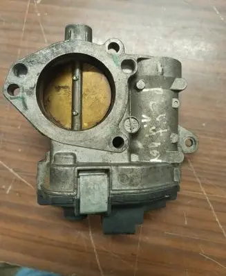 Citroen C4 I Throttle valve 9647925480