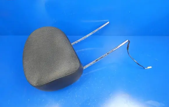 Mercedes-Benz CLS C219 Front seat headrest 