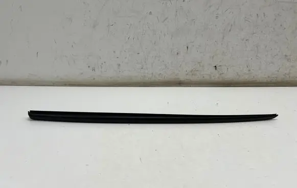 Audi Q5 SQ5 FY Windshield trim