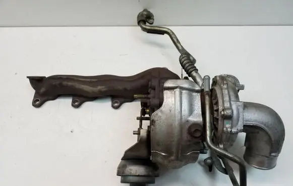 Toyota Avensis T270 Turbo 0812010079 172010R070