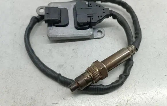 Mercedes-Benz E W213 Lambda probe sensor A0009054410 0009054410