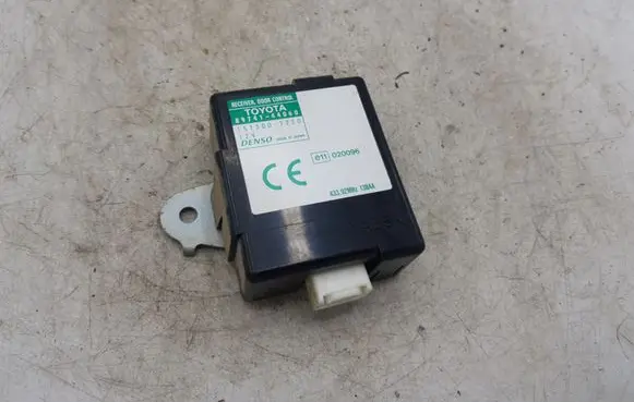 Toyota Avensis Verso Door control unit/module 8974144060 1513007220