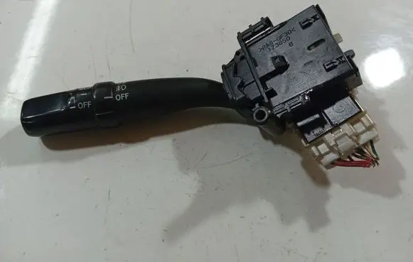 Toyota Avensis T250 Indicator stalk 173650