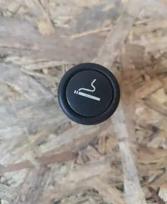 Citroen Berlingo Cigarette lighter front 