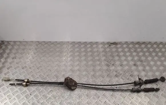 Nissan Primera Gear shift cable linkage
